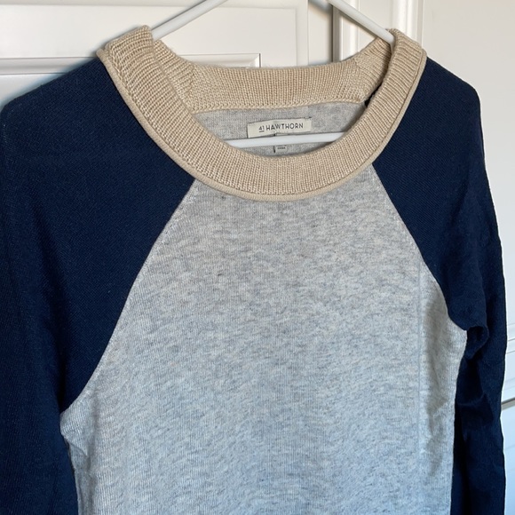 41 Hawthorn Lightweight Sweater - Picture 3 of 5